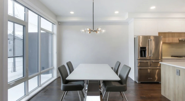 Коттедж Luxury New Luxury Townhome 27