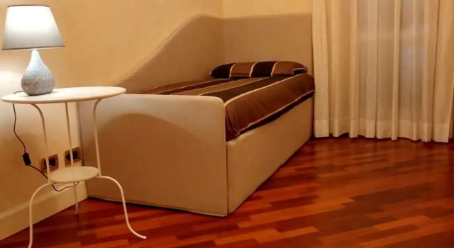 Luxurious Villa in Lombardy with Garden & Hot Tub, Book Villa Hotels in Erbusco with Parking, Parking