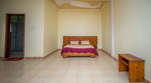 Pel'Arps Hotel & Apartments, Boek Appartement Mbarara 
