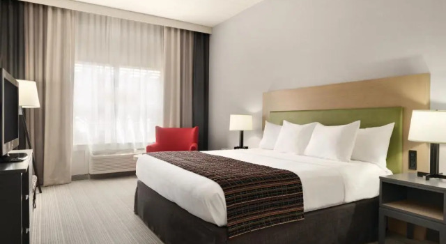 Люкс Country Inn & Suites by Radisson, Coralville, IA