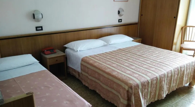 Трёхместный номер Standard Hotel Excelsior