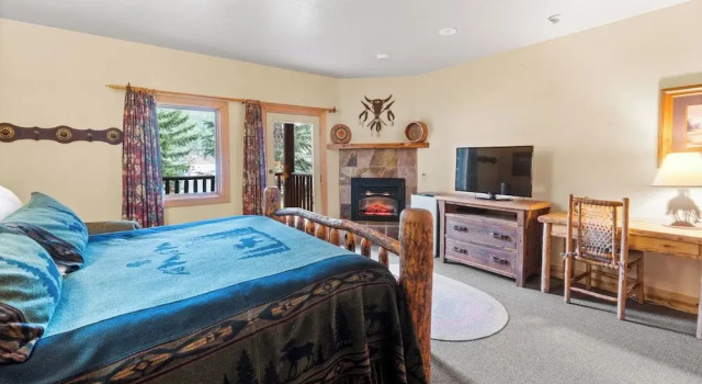 Двухместный номер Standard с балконом Daniels Summit Lodge