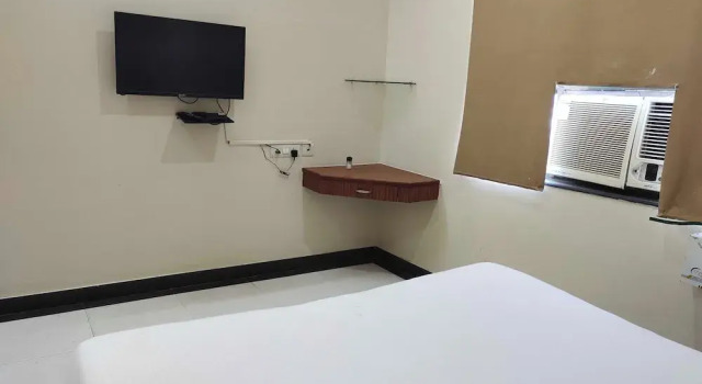 Номер Deluxe Hotel Maharani Resort & Bar near Jaipur Airport