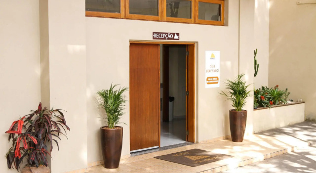 Hotel Fazenda Pirâmides, Забронировать Отель Жарину штат Сан-Паулу