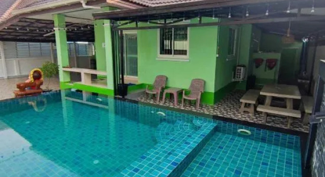 Chay Weng Pool Villa sattahip