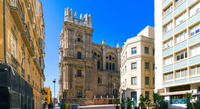 Beauty 2Bd apart near Cathedral of Malaga. Litoral, Забронировать Отель Малага Коста-дель-Соль, рядом с Музей Кармен Тиссен