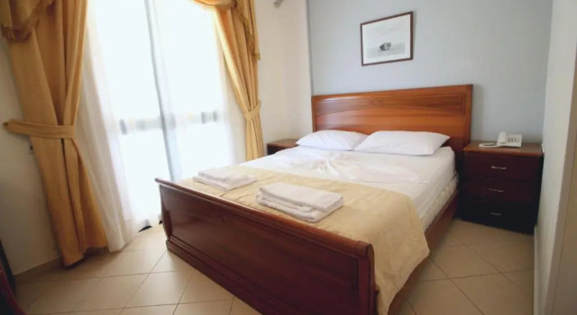 Трёхместный номер Standard Olympia Hotel