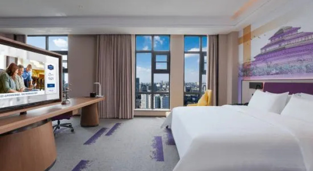 Люкс Hampton by Hilton Hebi Railway Station