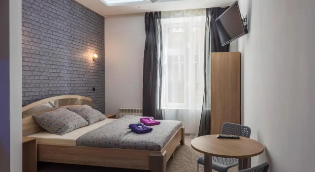 70s Guest room, Забронировать Гостевой дом Недорогие отели Кракова, рядом с Церковь Святого Франциска Ассизи, недорого