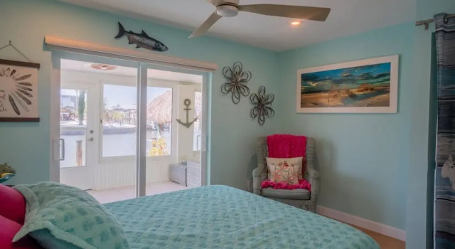 Island Style Waterfront Retreat w Private Dock, Varaa Lomakoti Huvilat kohteessa Florida, Villa
