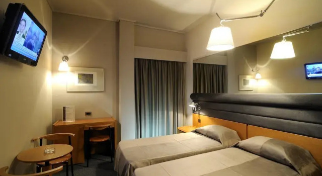 Maniatis Hotel