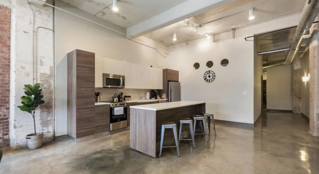 Апартаменты с 3 комнатами Beautiful 3bd Unit in Perfect Downtown Location