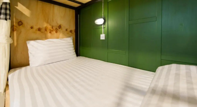 Кровать в общем номере The Neighbors Hostel