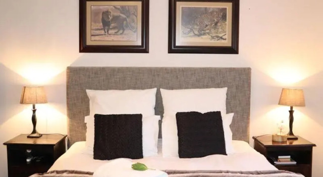Waterfront Guest House, Забронировать Гостевой дом Отели Апингтон с бассейном, рядом с Kalahari Mall, Бассейн