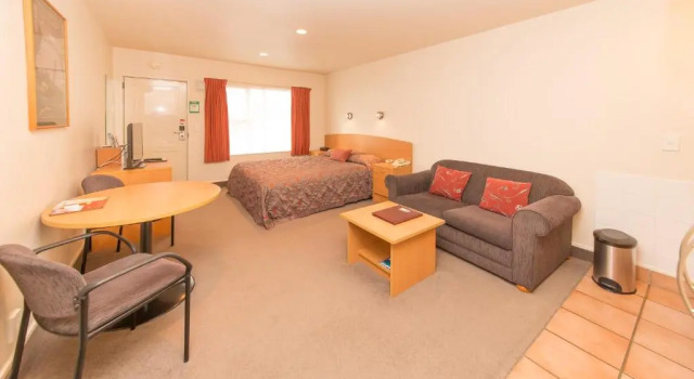 Студия Superior Siena Motor Lodge
