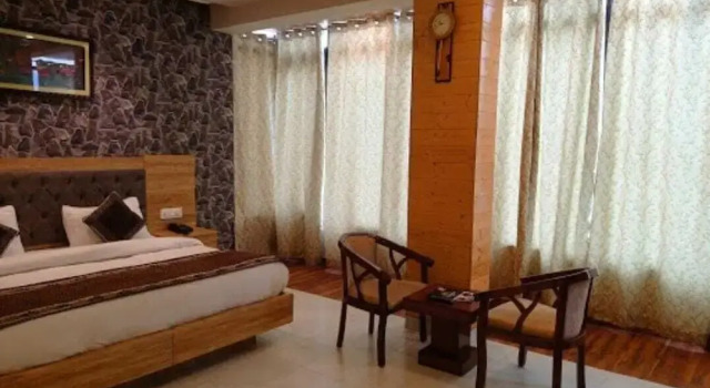 Hotel Glass Inn