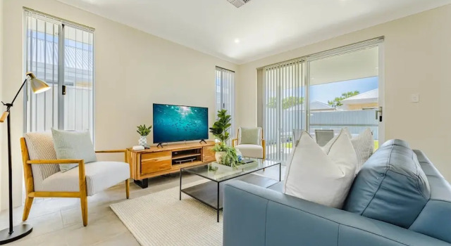 Апартаменты Bright & Airy 3-bed House Near Rockingham Beach