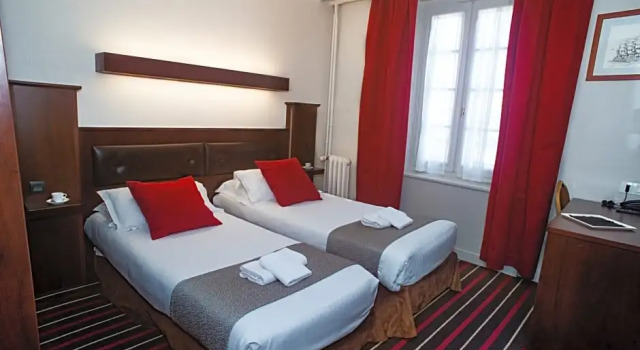 Номер Standard Hotel De Lunivers