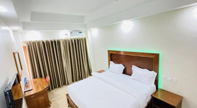 Pulickal Heights Hotel