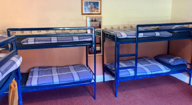 Кровать в общем номере (мужской номер) Great Glen Hostel