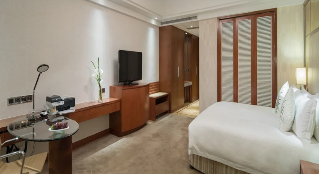 Люкс Executive Cinese Hotel Dongguan Shijie