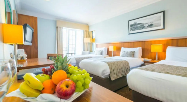 Трёхместный номер Standard Talbot Hotel Stillorgan