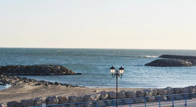 Трёхместный номер Standard с видом на море Hôtel Le Dauphin Bleu