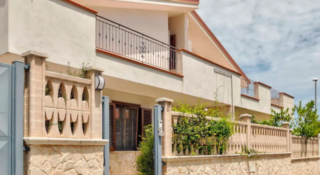 Pleasant Villa in Trani with Barbecue