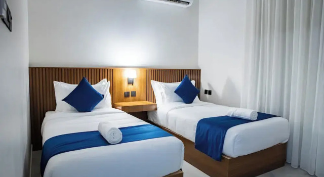 Люкс Premier Fajr Al Waha Serviced Apartments