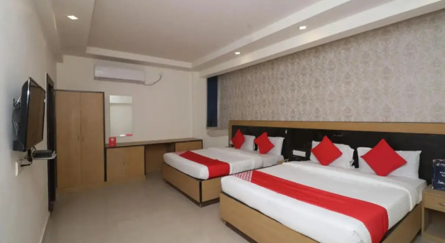 Hotel Devlali By OYO Rooms, Забронировать Отель Отели Аллахабад с завтраком, Завтраки