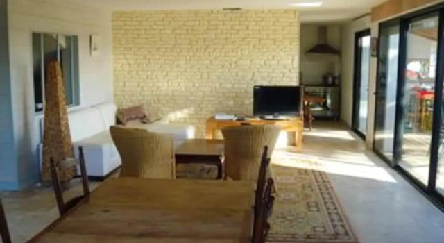Villa With 5 Bedrooms in Saint-martin-de-ré, With Private Pool, Furnished Garden and Wifi - 2 km From the Beach, Забронировать Вилла Отели в центре Сен-Мартен-де-Ре, в центре