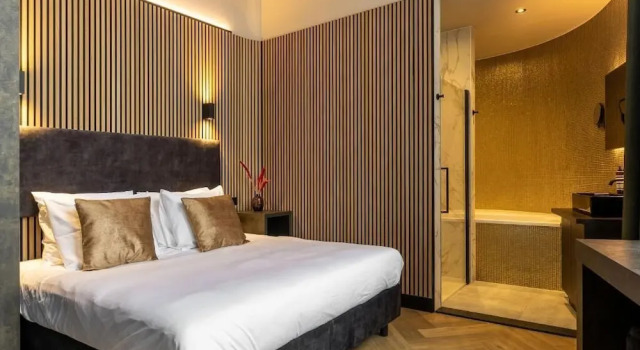 Номер Deluxe Monument Hotel