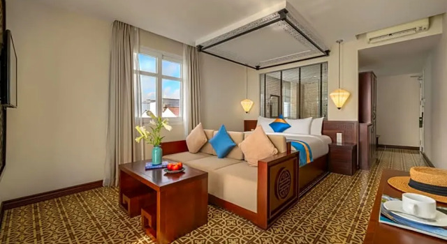 Полулюкс Royal Riverside Hoi An Hotel-Newly Renovated & Reopened