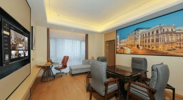 Люкс Vienna International Hotel ( Longchang Jinsha Times Square Branch）