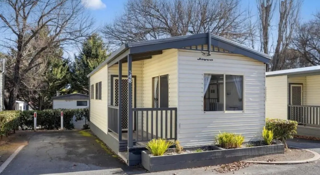 Номер Standard с 2 комнатами с балконом Canberra Holiday Village
