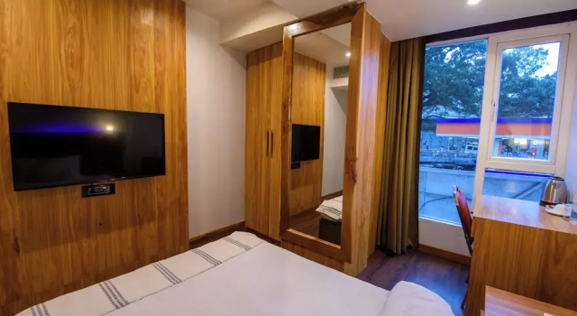 Номер Standard Emerald Hotel