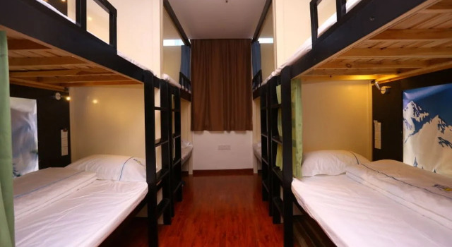 Infinite Stars Us Youth Hostel, Rezerwuj Hostel Hotele w Qingyang z parkingiem, Parking
