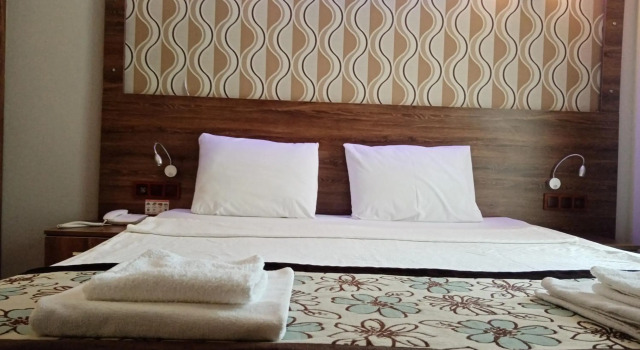 Dolphin Apart & Hotel