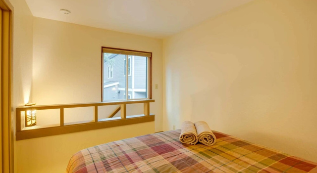 Апартаменты Mountain Condo w/ Fireplace in Kirkwood Ski Resort
