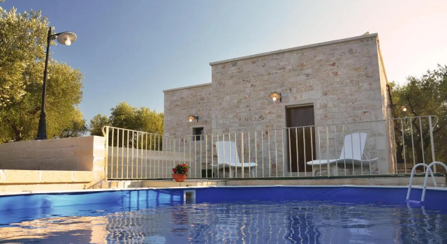 Lamia Pieranna, Buchen Sie Hotel Hotels in Cisternino mit Pool, Schwimmbad