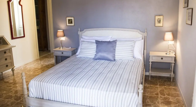 Standard- dobbelt værelse med byudsigt B&B Il Glicine