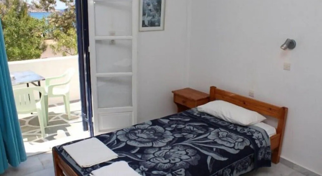 Purple Pig Stars Camping & Bungalows, Забронировать Кемпинг Отели Иос с завтраком, Завтраки