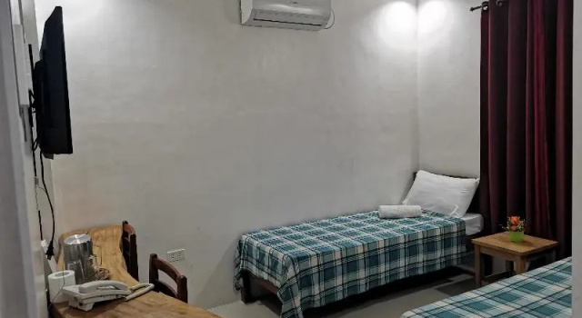 Двухместный номер Standard RedDoorz @ Jollydays Hotel Nueva Ecija - Vaccinated Staff