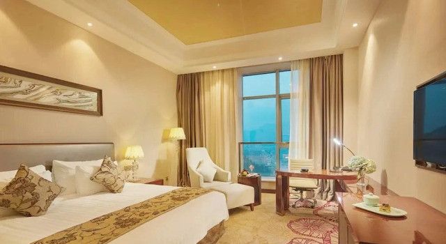 Семейный номер Deluxe Victory New Century Hotel