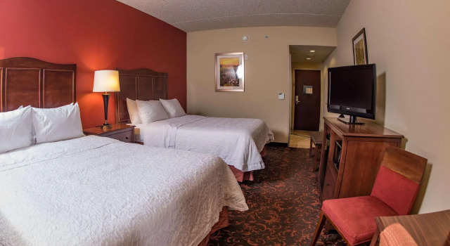 Четырёхместный номер Standard Hampton Inn and Suites Woodstock, Virginia