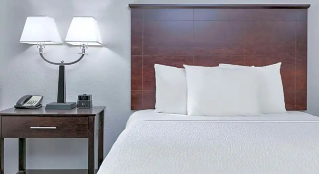 Четырёхместный номер Deluxe La Quinta by Wyndham Tulsa Airport / Expo Square