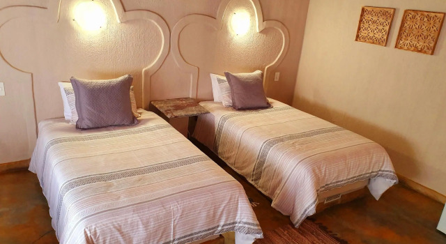 Shingalana Guest Lodge, Забронировать Гостевой дом Отели Хейзивью с парковкой, рядом с Kruger Park Lodge Golf Club, Парковка