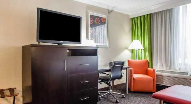 Четырёхместный номер Standard Holiday Inn Nashville Downtown - Stadium by IHG