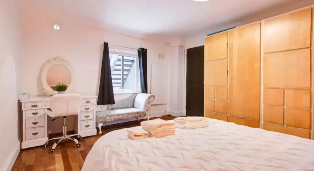Stunning London City Apartment Retreat, Varaa Huoneisto Asunnot kohteessa Merseyside, Huoneisto