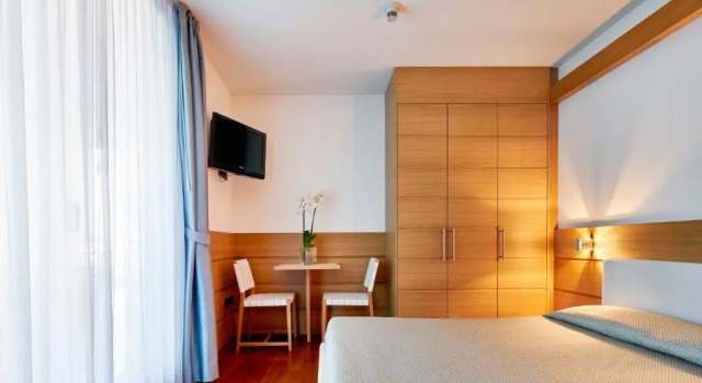 Полулюкс Hotel Fonzari